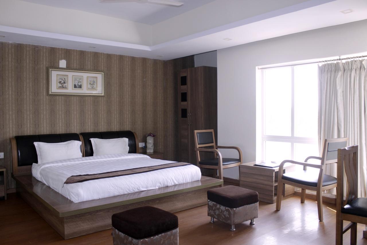 Hotel Akash Sarovar Пурулія Номер фото
